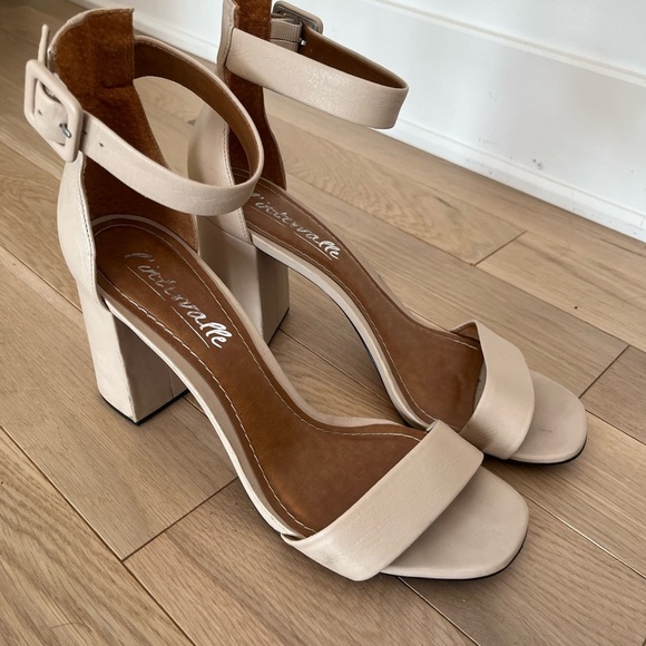 L’Intervalle Dolcetto Cream Block Heel Open Toes Sandals size 10 - Picture 2 of 7